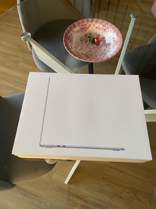MacBook Air M4 box